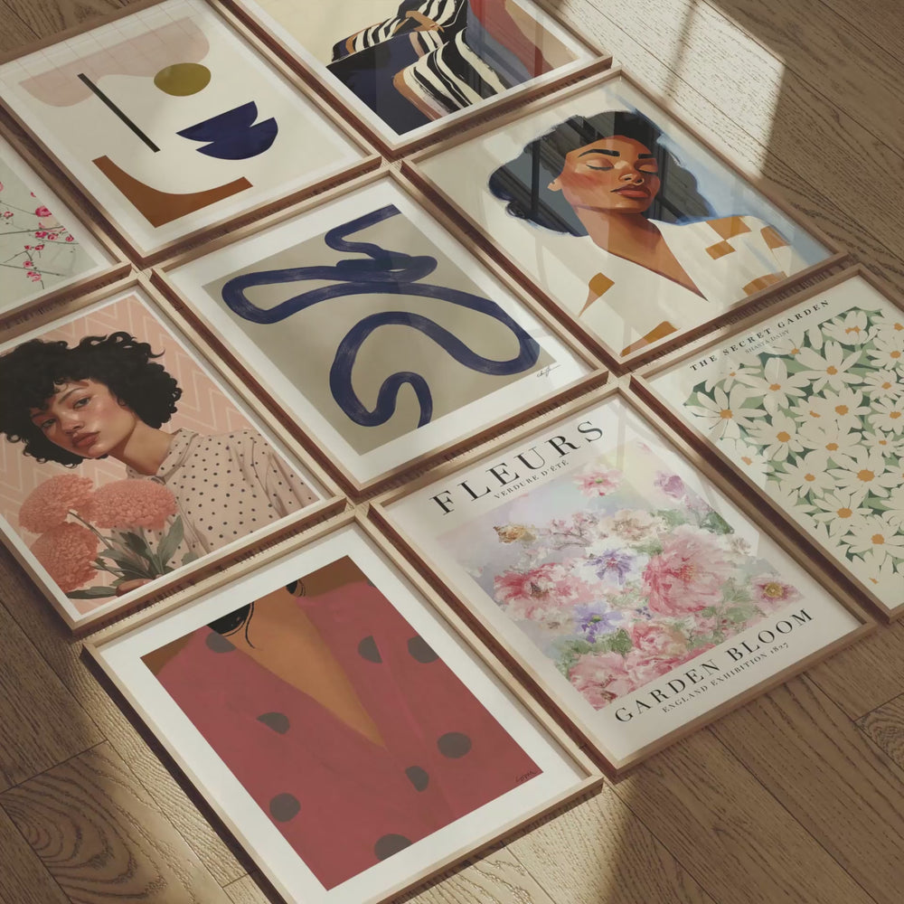 Video preview of 3x4 gallery frame set mockup for mobile